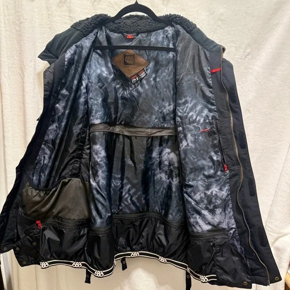 686 Parklan Anorak snowboarding jacket - Picture 2 of 13